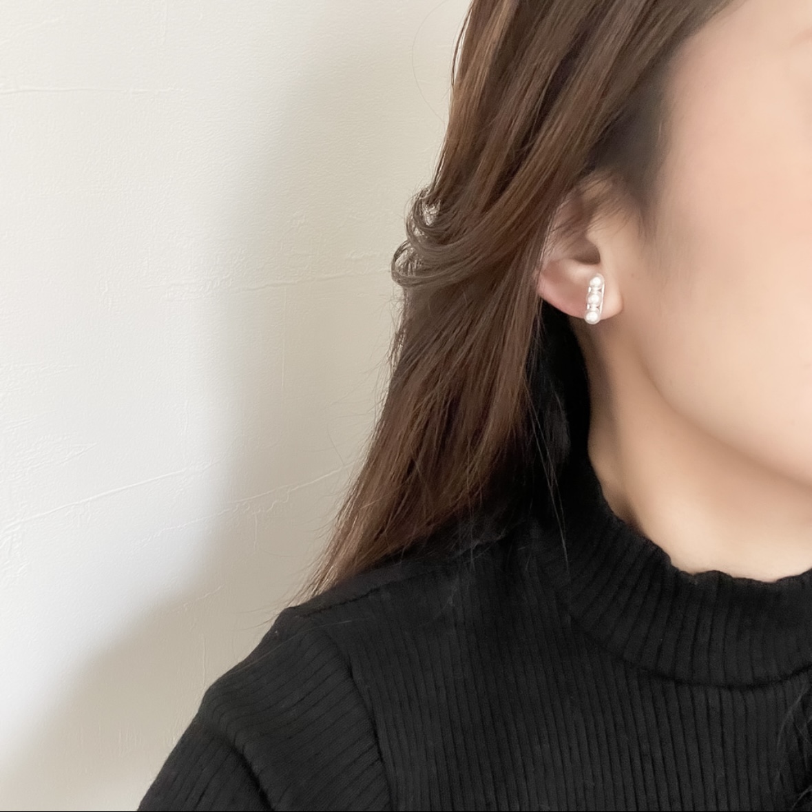 スワロフスキーパール三連ピアス/痛みの無いクリップ式イヤリング〈ゴールド・シルバー〉